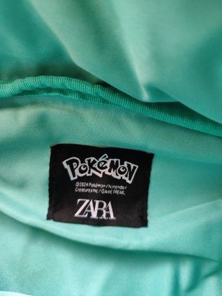Riñonera Pokémon Pikachu Negra y Amarilla