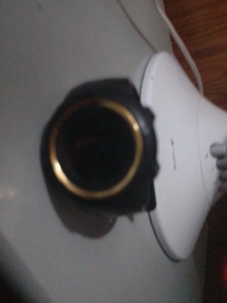 Reloj sumergible negro y dorado