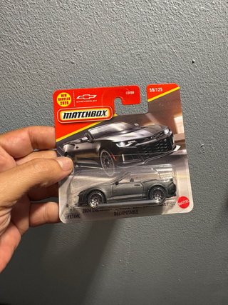 Matchbox 2024 Chevrolet Camaro Decapotable