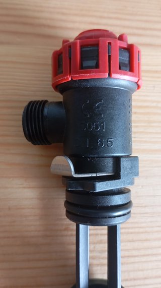 VALVULA SEGURIDAD CALDERA ARISTON EGIS PLUS