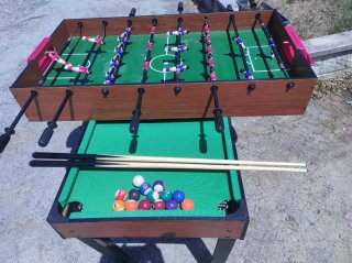 Futbolín y mesa de billar infantil