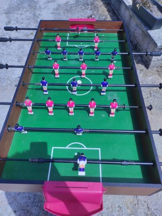 Futbolín y mesa de billar infantil