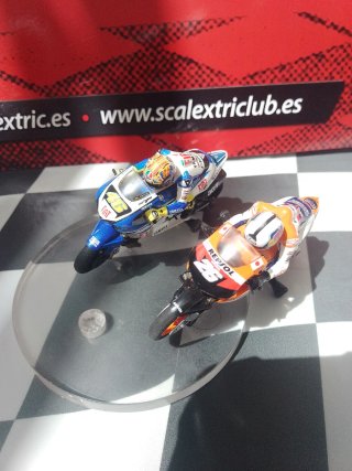 Lote 2 motos Scalextric.            No ofertas
