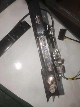 Placa Base TV Samsung con mando a distancia.