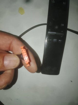 Placa Base TV Samsung con mando a distancia.