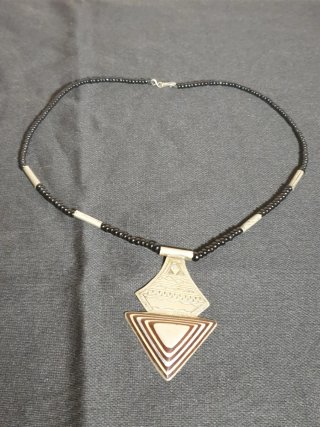 Collar Tuareg Plata y Cuentas Negras