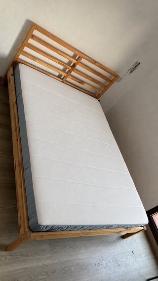 Cama 140x200 con colchón y somier