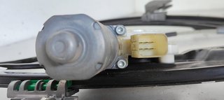 ELEVALUNAS DELANTERO DERECHO MERCEDES-BENZ CLASE