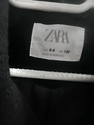 Abrigo Zara Negro Talla 8-9 años