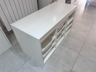 Estantería infantil TROFAST blanca