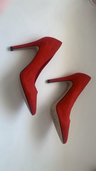 Tacones Rojos Puntiagudos