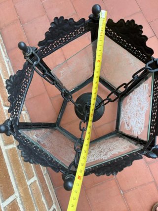 Farol de hierro forjado con cristal