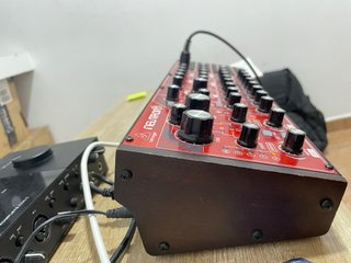 Behringer Neutron nuevo