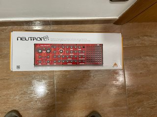 Behringer Neutron nuevo