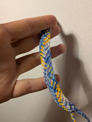 Bracciale intrecciato fatto a mano