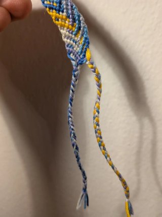 Bracciale intrecciato fatto a mano