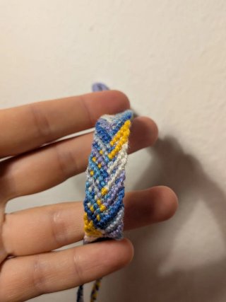 Bracciale intrecciato fatto a mano