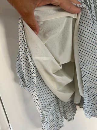 Vestido corto lunares blanco y azul
