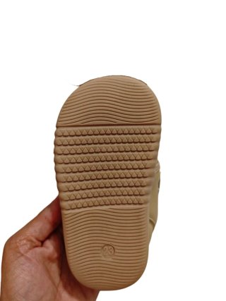 Zapatos de bebé talla 21 y 23