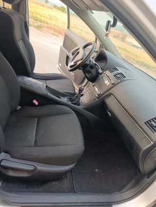 Toyota Avensis 2011