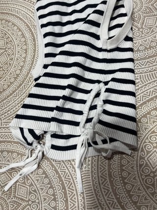 Top rayas Bershka lazos laterales Talla S