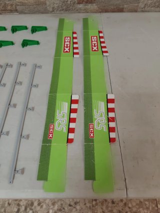 Scalextric: Vallas, puente y bordes de pista