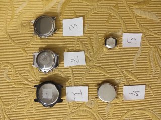 Lotto TRE: 5 orologi