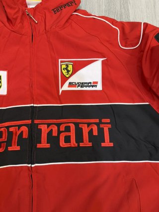 Chaqueta Ferrari Racing Roja Bordada - M