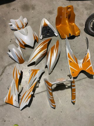 Carenados Yamaha Jog R 2010 Naranja/Blanco