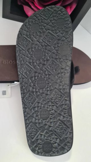 Chanclas Gioseppo Marrones y Negras Talla 42