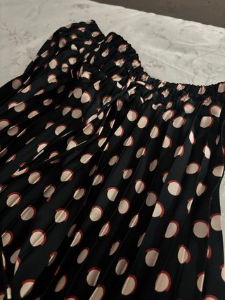 Falda Zara lunares plisada talla única