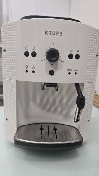 Cafetera Krups Essential EA810570
