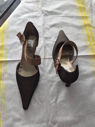 Tacones Zapatos Talla 38 Negro y Beige