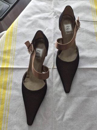 Tacones Zapatos Talla 38 Negro y Beige