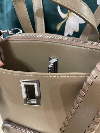 Mochila Beige Grande Usada Una Vez