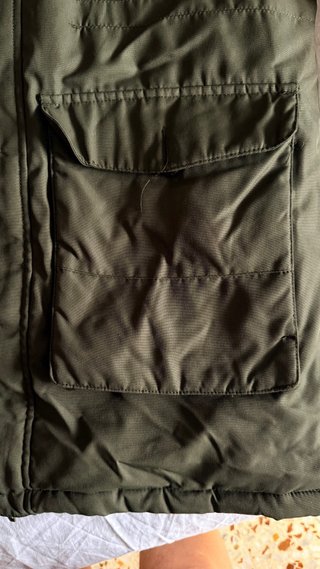 Parka militar con capucha y pelo