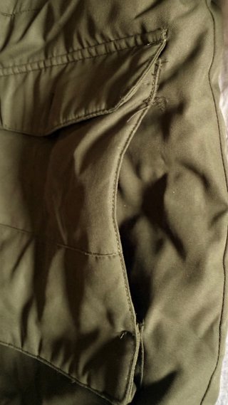 Parka militar con capucha y pelo