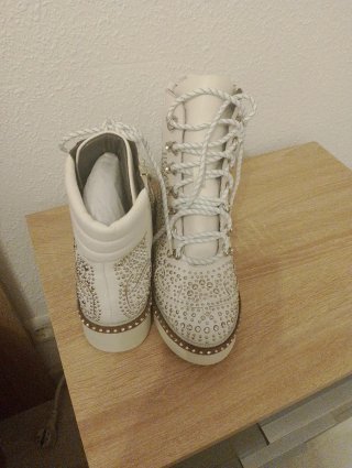 Botas Alma en Pena T38 Tachuelas Blancas