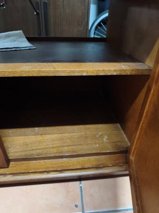 Mueble de baño de madera y mármol