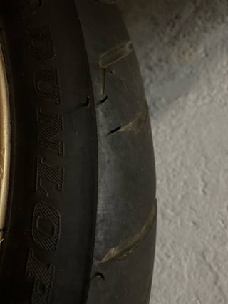 Llanta con neumático cámara y disco Yamaha tzr 125