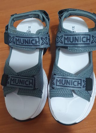 Sandalias Munich Gris y Blanco.nuevas