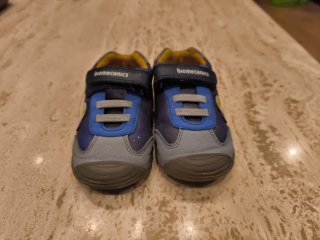 Zapatillas Biomecanics Talla 23