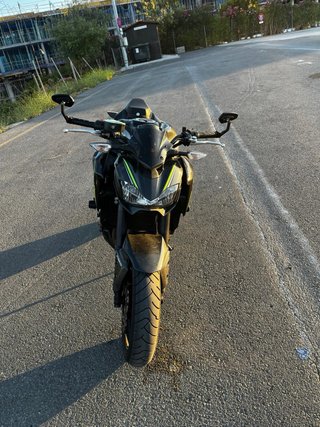 Kawasaki Z900 2019 Negra y Verde
