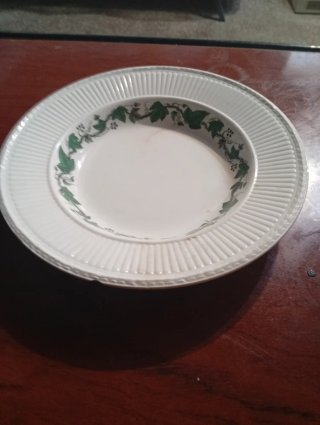 Plato hondo vintage Stratford verde y blanco