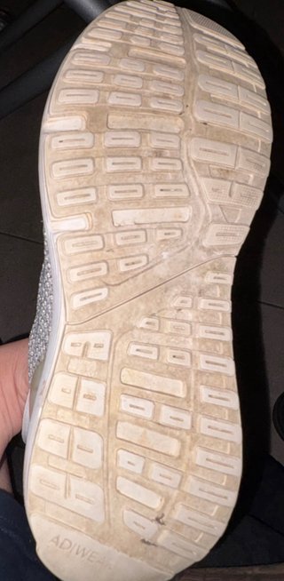 Zapatillas Adidas Grises y Blancas