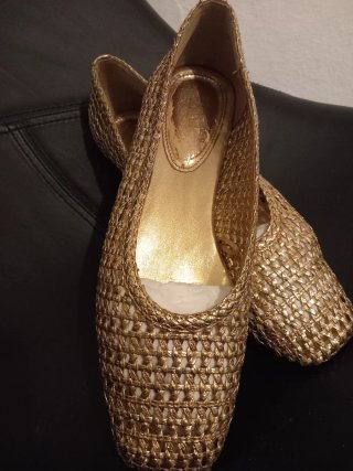 Bailarinas doradas caladas Zara