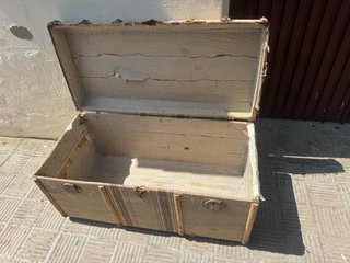 Baúl antiguo para restaurar