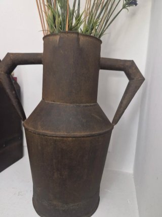 Lechera antigua decorativa