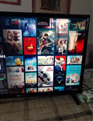 Televisor LG Negro Lo vendo por mudanza