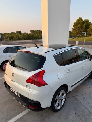 Peugeot 3008 2011